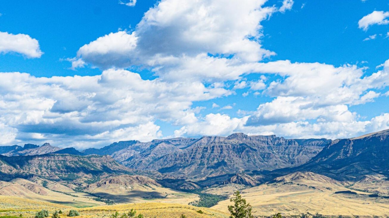 25 Table Mountain Road, Cody, WY 82414