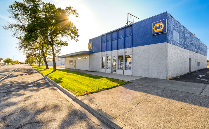 Pictures of Industrial, Retail property located at 610 E Broadway Ave, Moses Lake, WA 98837 for sales - image #1