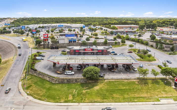 Pictures of Retail property located at 4767 S R. L. Thornton Fwy, Dallas, TX 75232 for comps - image #1