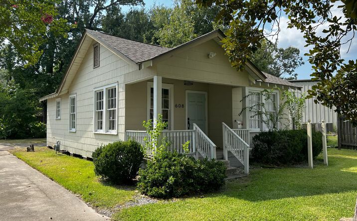 Pictures of Office property located at 608 Rapides St, Baton Rouge, LA 70806 for sales - image #1