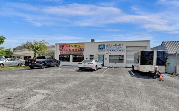 Pictures of Mixed Use property located at 4840 N Dixie Highway, Oakland Park, FL 33334 for sales - image #1