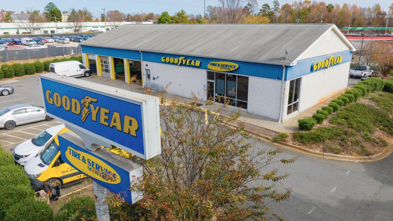 8415 Old Statesville Rd, Charlotte, NC 28269