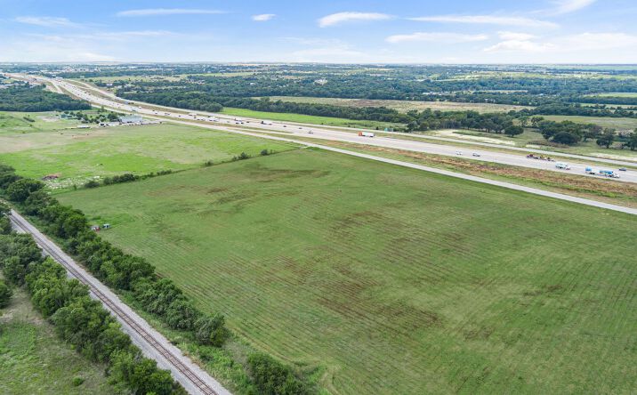 Pictures of Land property located at 15179 I 35 North, Troy, TX 76579 for sales - image #1