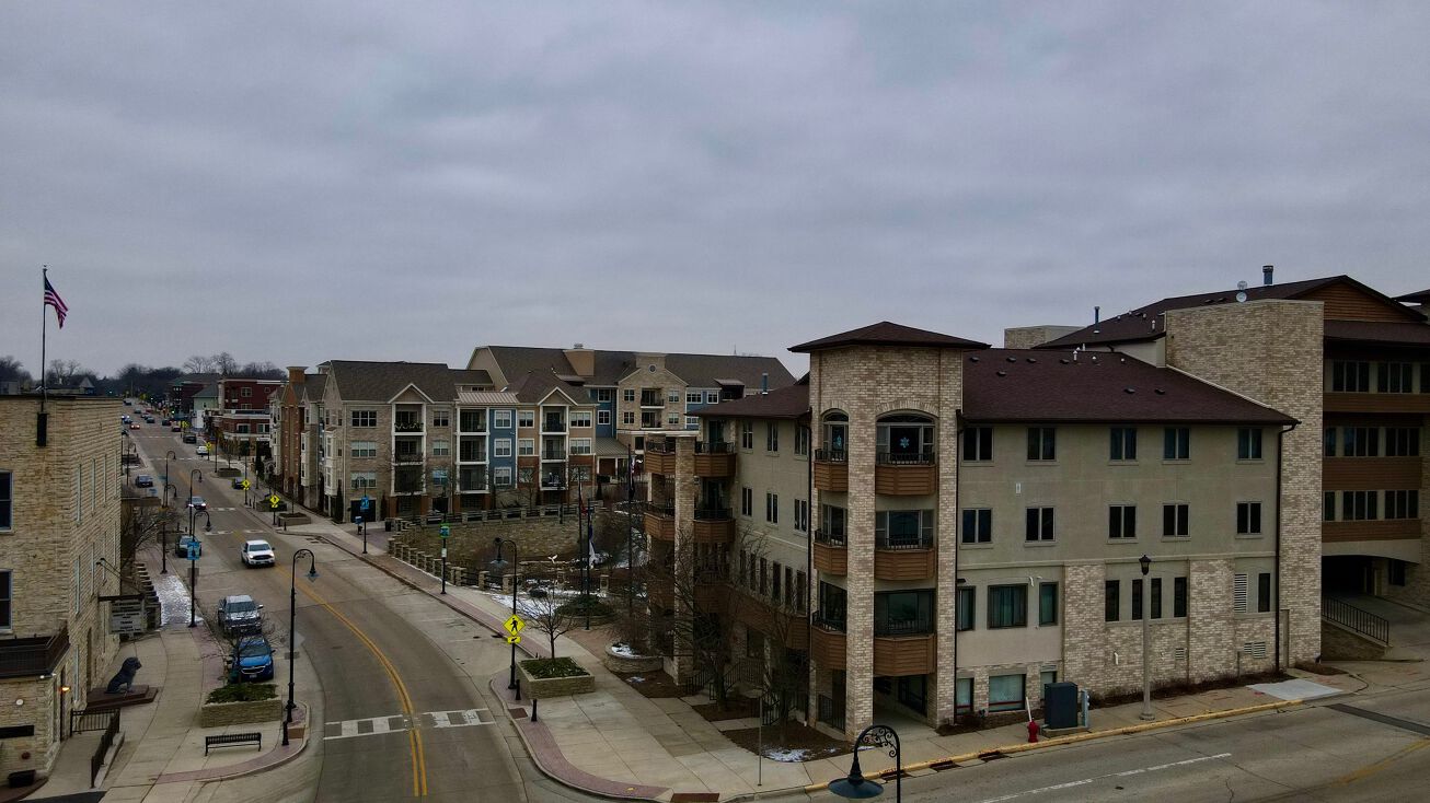 N89W16416 Main St, Menomonee Falls, WI 53051