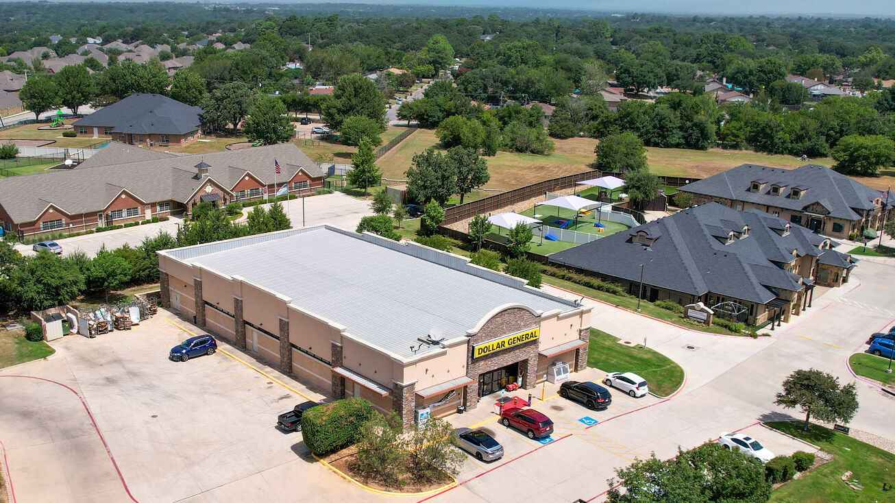 4651 W Sublett Rd, Arlington, TX 76017