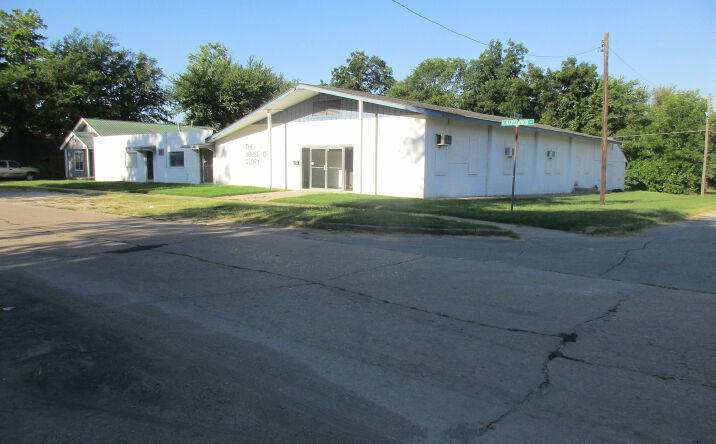 Pictures of Self Storage, Special Purpose property located at 2024 N Maplewood Ave, Tulsa, OK 74115 for sales - image #1