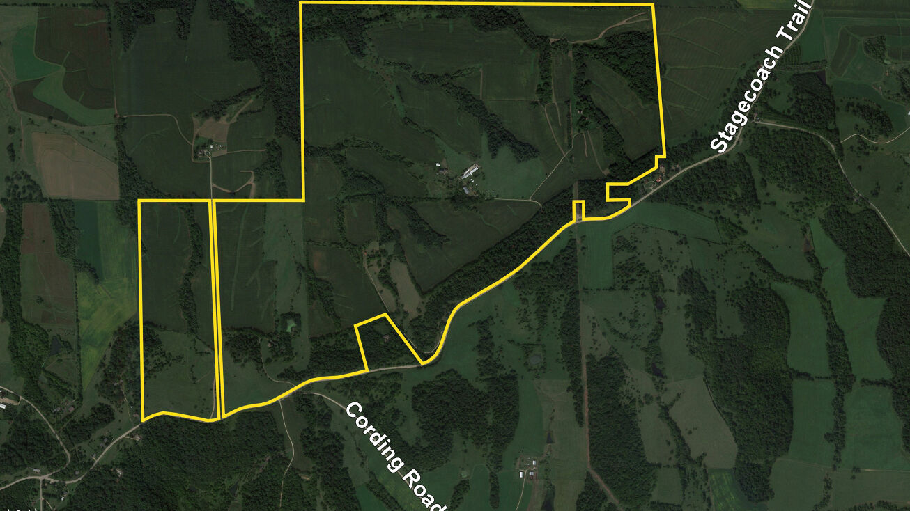 3384 W Stagecoach Trail, Scales Mound, IL 61075