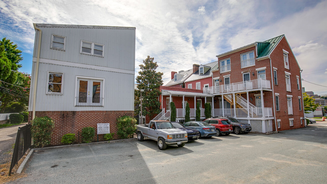 Pictures of Multifamily property located at 213 N 18th St, Richmond, VA 23223 for sales - image #1