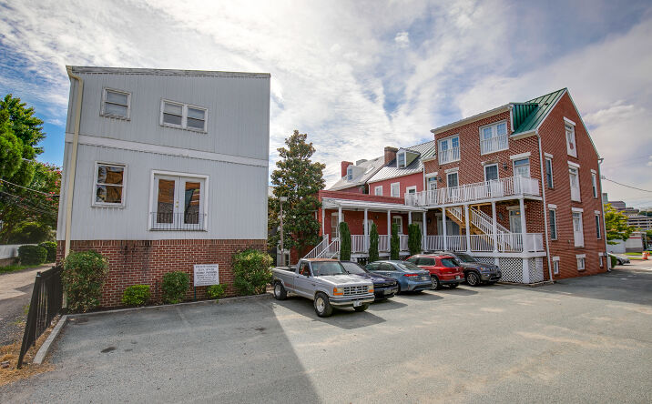 Pictures of Multifamily property located at 213 N 18th St, Richmond, VA 23223 for sales - image #1