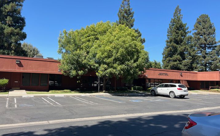 Pictures of Office property located at 2813 Coffee Rd, Modesto, CA 95355 for sales - image #1