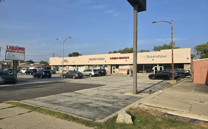 Pictures of Business for Sale, Retail property located at 1185 Elmhurst Road, Des Plaines, IL 60016 for sales - image #1