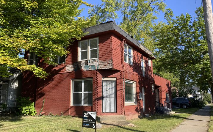 Pictures of Retail property located at 861 Jason Ave, Akron, OH 44314 for sales - image #1