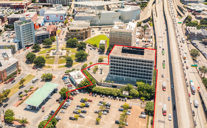 Pictures of Office property located at 1055 St Charles Ave, New Orleans, LA 70130 for sales - image #1