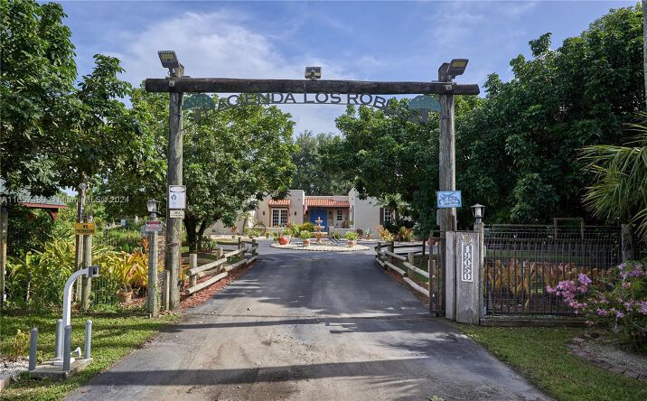 Pictures of Special Purpose property located at Private Address SW 194th Ave, Miami, FL 33187 for sales - image #1