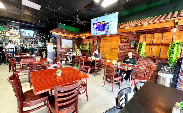 Pictures of Retail property located at Restaurant/Lounge @ Bird Road, Miami, FL 33175 for sales - image #1