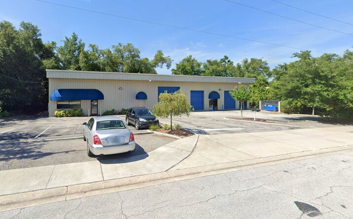 Pictures of Industrial property located at 350 Orange Ln, Casselberry, FL 32707 for comps - image #1