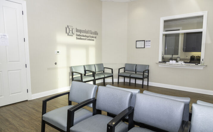 Pictures of Office property located at 1727 Imperial Blvd, Lake Charles, LA 70605 for sales - image #1