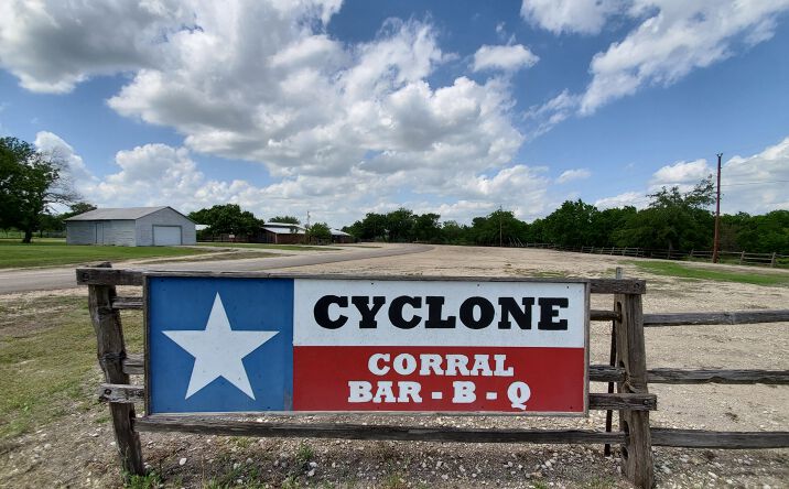 Pictures of Retail property located at 1616 Farmers Rd, Burlington, TX 76519 for sales - image #1