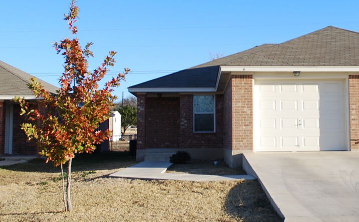 Pictures of Multifamily property located at 927 Maplewood Dr, Harker Heights, TX 76548 for sales - image #1