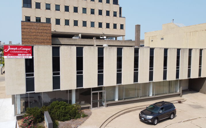 Pictures of Office, Retail property located at 201 NE Adams St, Peoria, IL 61602 for sales - image #1