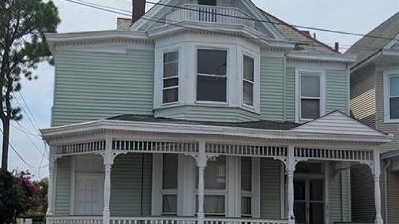 Pictures of Multifamily property located at 444 Dinwiddie St, Portsmouth, VA 23704 for sales - image #1