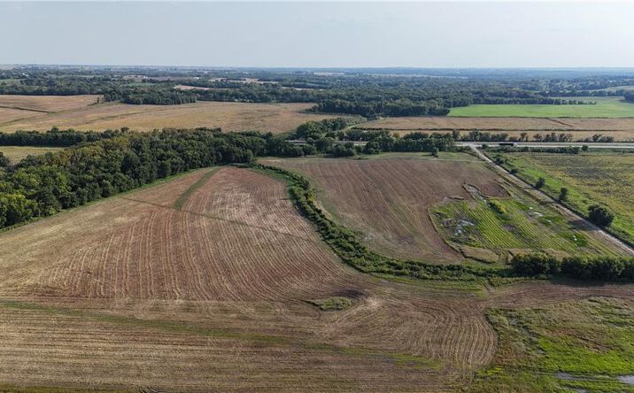 Pictures of Land property located at 36 Highway, Easton, MO 64443 for sales - image #1