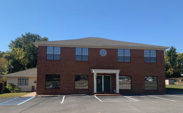 Pictures of Office property located at 2172 Pelham Pkwy, Pelham, AL 35124 for sales - image #1