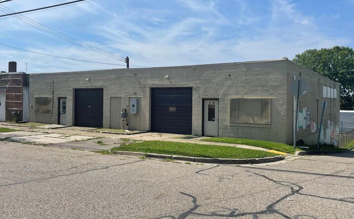 Pictures of Industrial property located at 300 S Hosmer St, Lansing, MI 48912 for sales - image #1