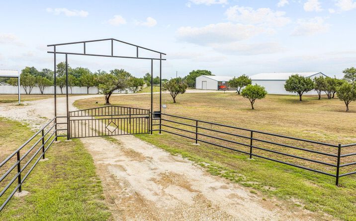 Pictures of Industrial property located at 7517 US-67, Stephenville, TX 76401 for sales - image #1
