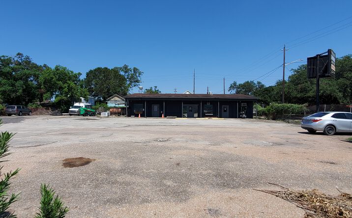 Pictures of Land, Mixed Use, Multifamily property located at 4615 Sherman St, Houston, TX 77011 for sales - image #1