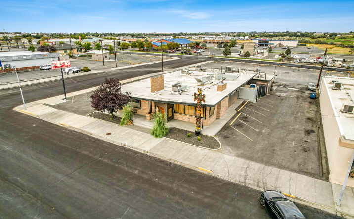 Pictures of Mixed Use property located at 217 N Elder St, Moses Lake, WA 98837 for sales - image #1