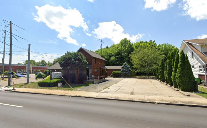Pictures of Office property located at 641 E State St, Alliance, OH 44601 for sales - image #1
