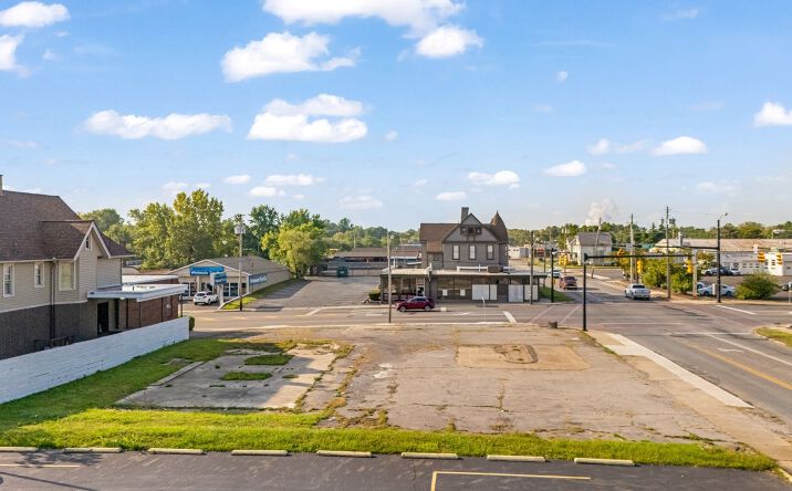 Pictures of Land property located at 715 E Market St, Warren, OH 44483 for sales - image #1