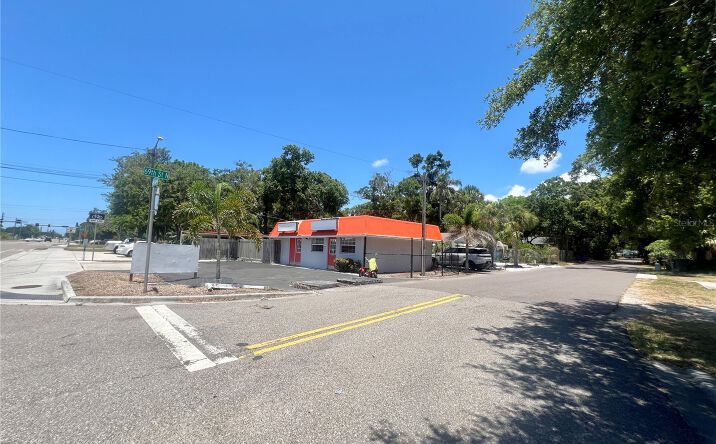 Pictures of Mixed Use property located at 6901 46th Ave N, St. Petersburg, FL 33709 for sales - image #1