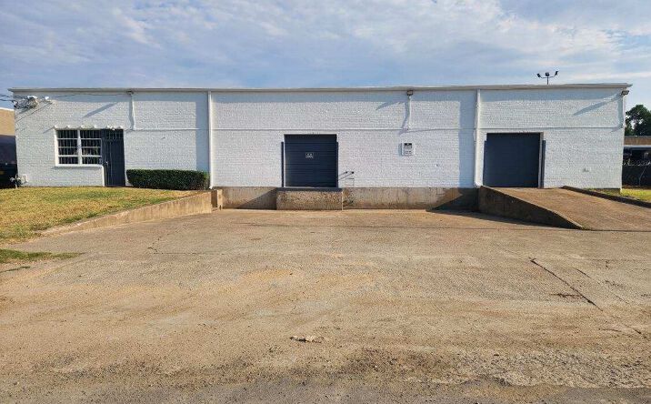 Pictures of Industrial, Land, Mixed Use, Office property located at 2839 Nagle St, Dallas, TX 75220 for sales - image #1
