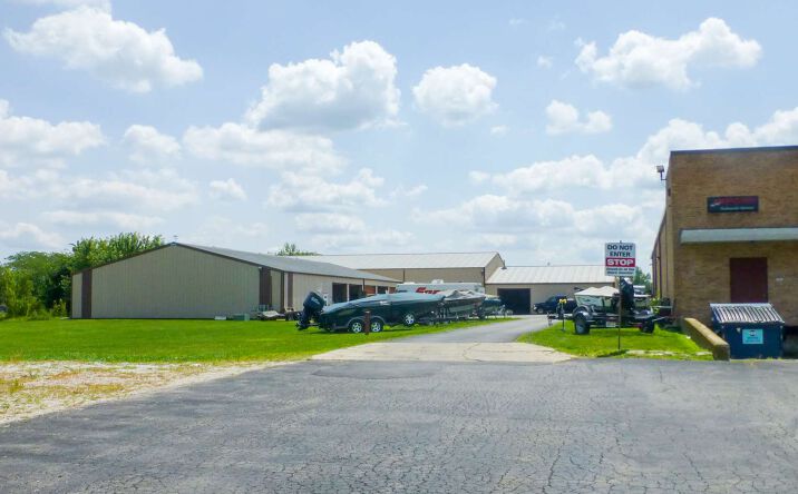 Pictures of Retail, Office, Industrial property located at 879 Bedford Rd, Morris, IL 60450 for sales - image #1