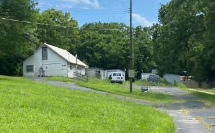 image of property at 11201 LEAVENWORTH RD Kansas City KS 66109-3418