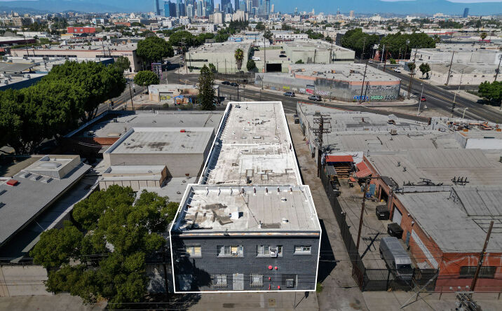 Pictures of Industrial property located at 119 W 36th Pl, Los Angeles, CA 90007 for sales - image #1