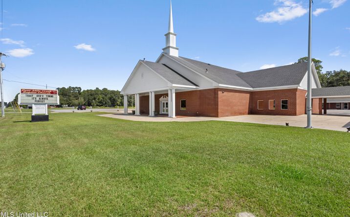 Pictures of Special Purpose property located at 3801 Coventry Drive, Moss Point, MS 39562 for sales - image #1