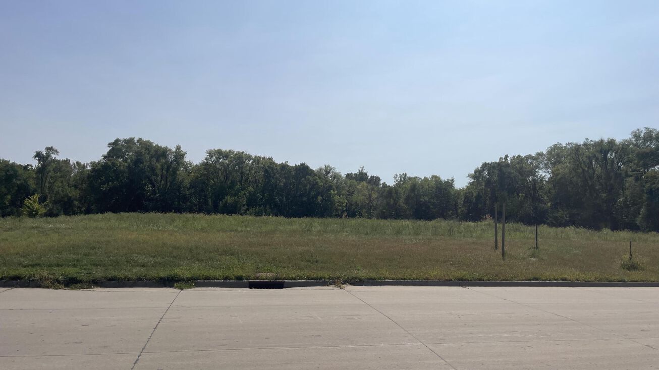 108 E Vista Lake Avenue, Polk City, IA 50226