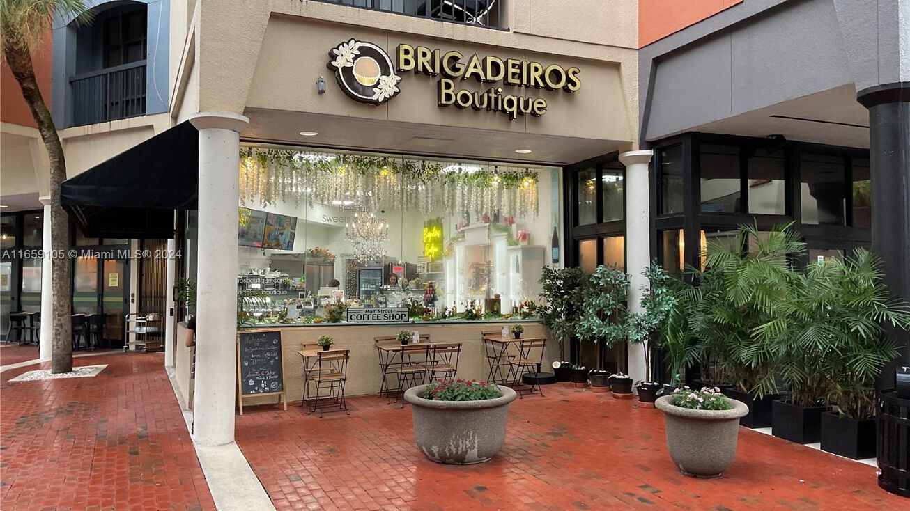 6701 Main St, Miami Lakes, FL 33014