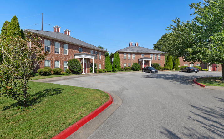 Pictures of Multifamily property located at 413 Columbia Pl, Lowell, AR 72745 for sales - image #1