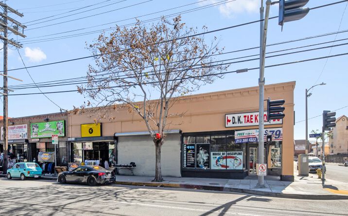 Pictures of Retail property located at 2546 W Pico Blvd, Los Angeles, CA 90006 for sales - image #1