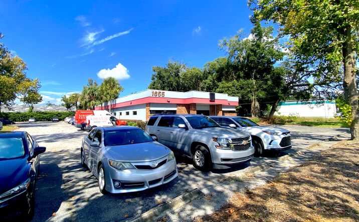 Pictures of Industrial, Office, Retail property located at 1655 E Semoran Blvd, Apopka, FL 32703 for sales - image #1