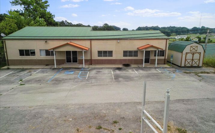 Pictures of Mixed Use, Office, Retail property located at 1006 Nettleton Ave, Thayer, MO 65791 for sales - image #1