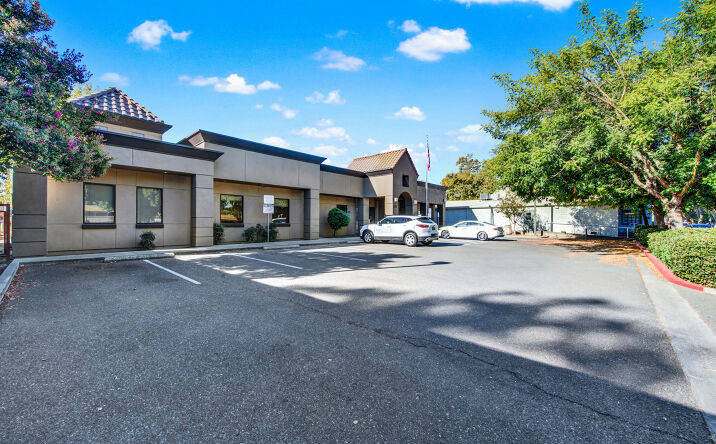 Pictures of Mixed Use, Multifamily, Special Purpose property located at 814 Court St, Woodland, CA 95695 for sales - image #1