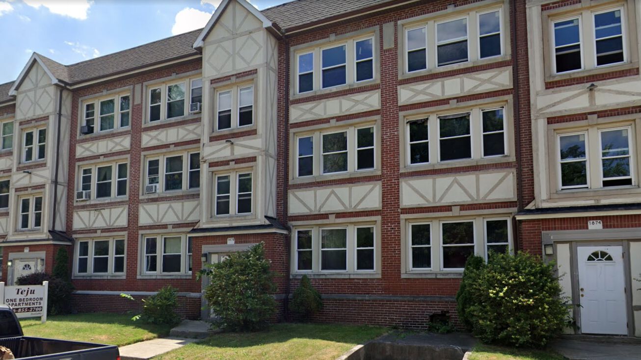 1874 Marloes Ave, East Cleveland, OH 44112