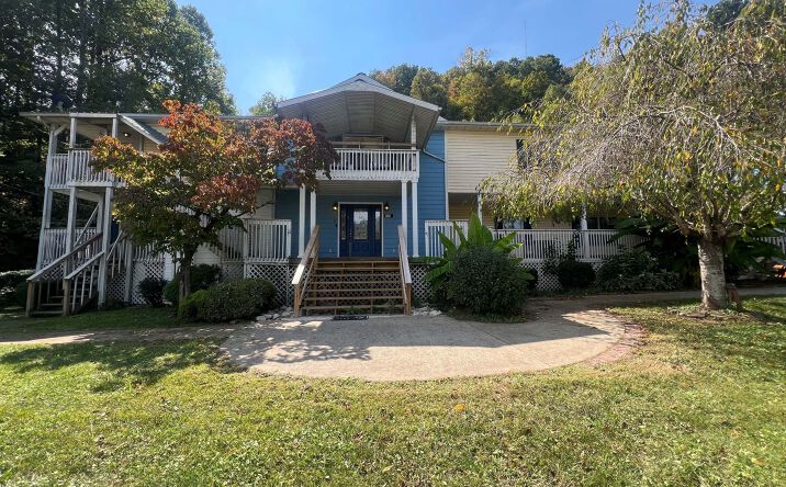 Pictures of Multifamily property located at 278 Weslee Way, Hazard, KY 41701 for sales - image #1