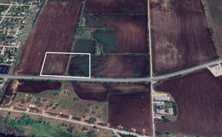Pictures of Land property located at 601 NW River Rd, Martindale, TX 78655 for sales - image #1