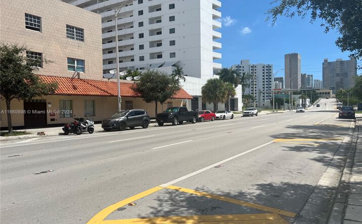 Pictures of Mixed Use, Hospitality property located at 637 W Flagler St, Miami, FL 33130 for sales - image #1